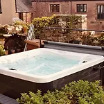 Vakantiehuis Historic Hot Tub Games Summer Gatherings *