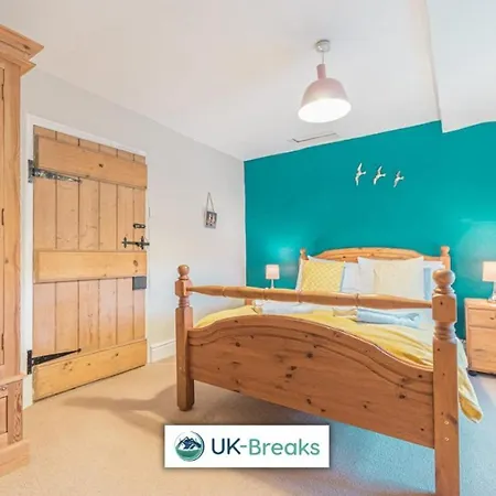 Historic In Pet Friendly St Bees